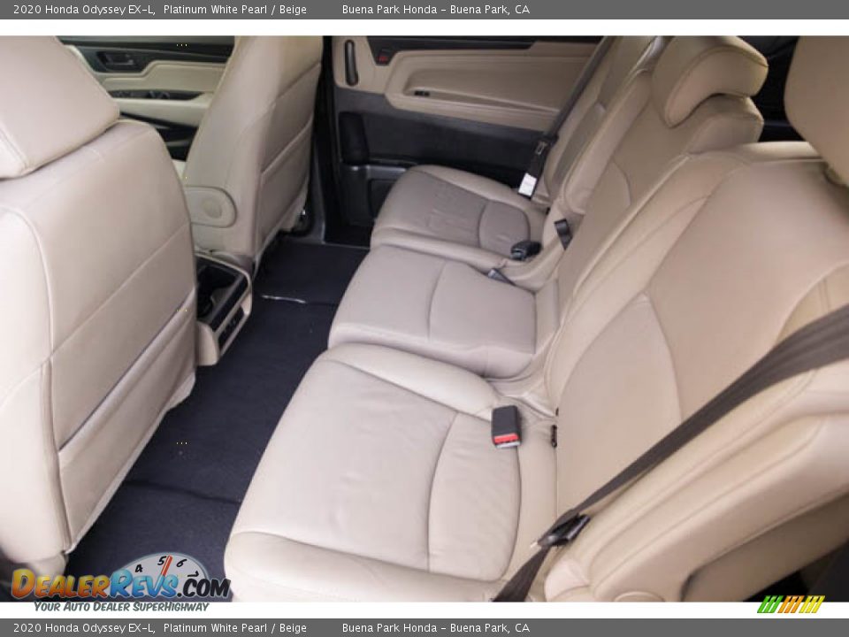 2020 Honda Odyssey EX-L Platinum White Pearl / Beige Photo #4