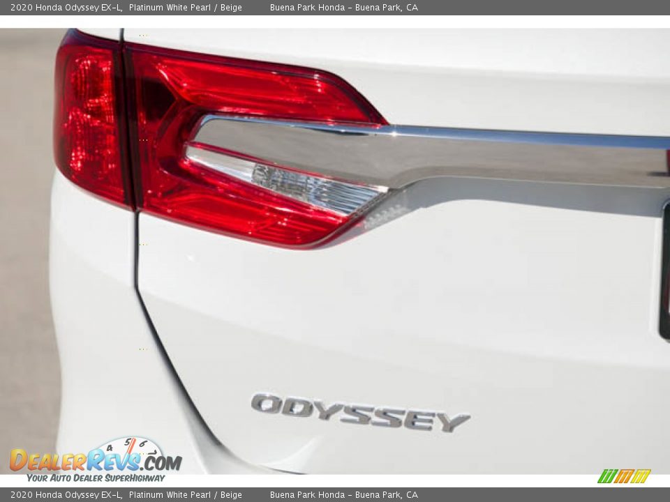 2020 Honda Odyssey EX-L Platinum White Pearl / Beige Photo #10