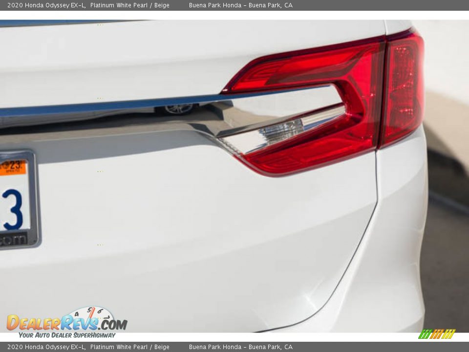 2020 Honda Odyssey EX-L Platinum White Pearl / Beige Photo #11