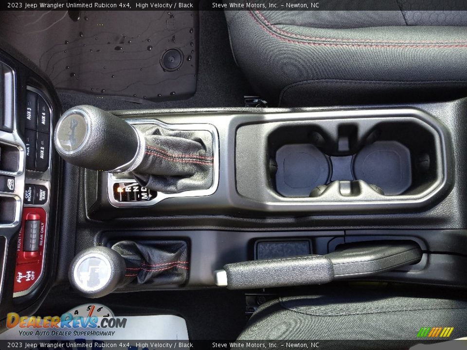 2023 Jeep Wrangler Unlimited Rubicon 4x4 Shifter Photo #29