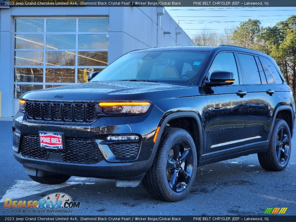 2023 Jeep Grand Cherokee Limited 4x4 Diamond Black Crystal Pearl / Wicker Beige/Global Black Photo #1