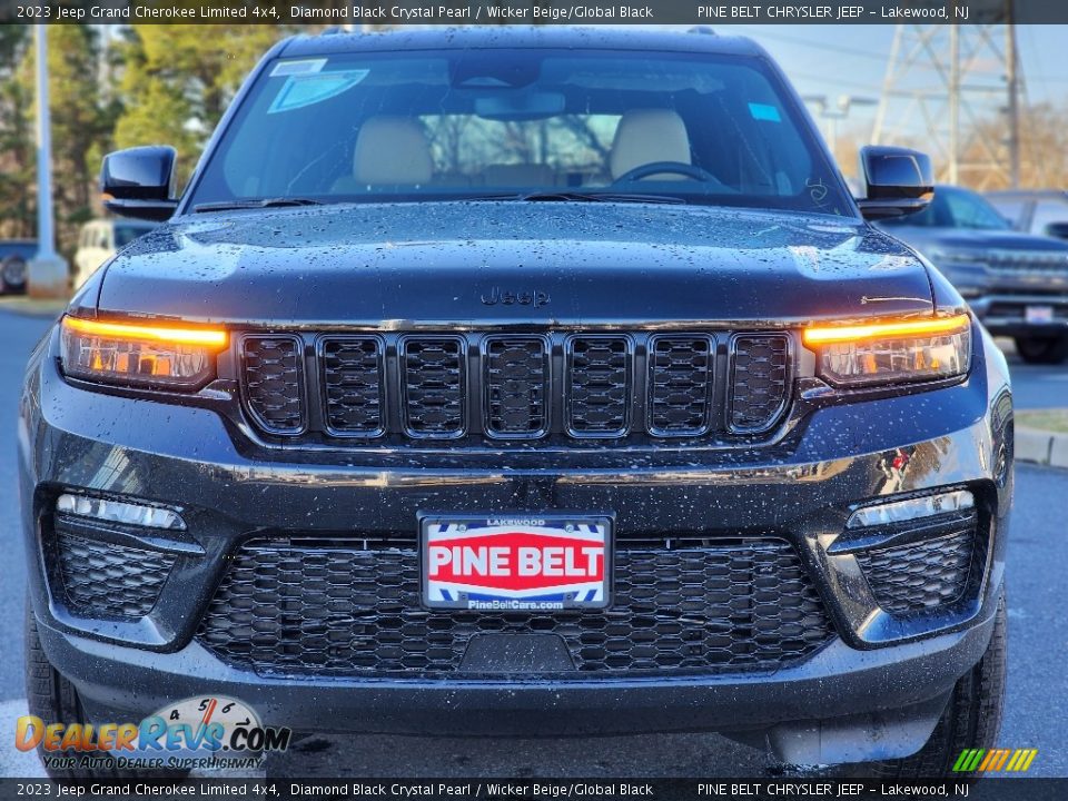 2023 Jeep Grand Cherokee Limited 4x4 Diamond Black Crystal Pearl / Wicker Beige/Global Black Photo #2