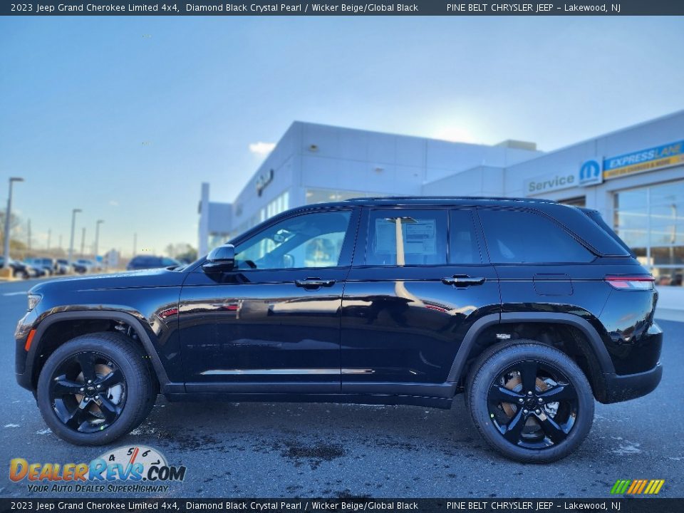 Diamond Black Crystal Pearl 2023 Jeep Grand Cherokee Limited 4x4 Photo #3