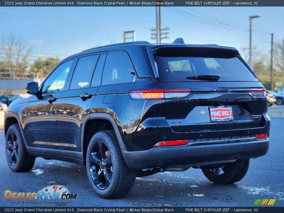 2023 Jeep Grand Cherokee Limited 4x4 Diamond Black Crystal Pearl / Wicker Beige/Global Black Photo #4