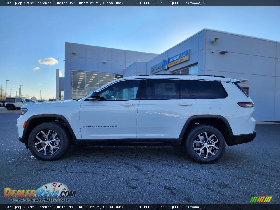 2023 Jeep Grand Cherokee L Limited 4x4 Bright White / Global Black Photo #3
