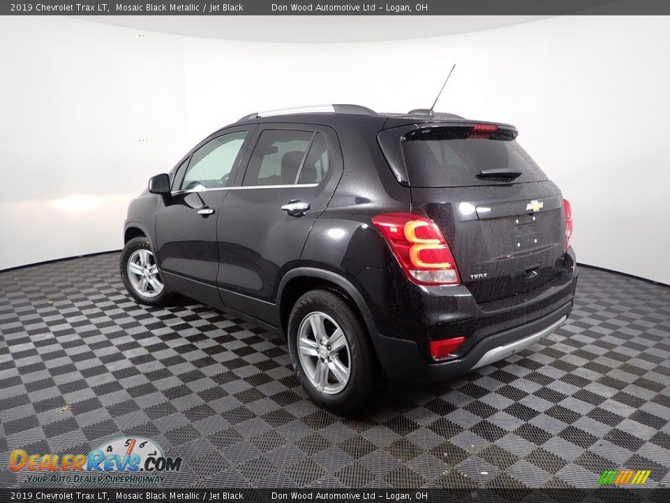 2019 Chevrolet Trax LT Mosaic Black Metallic / Jet Black Photo #7