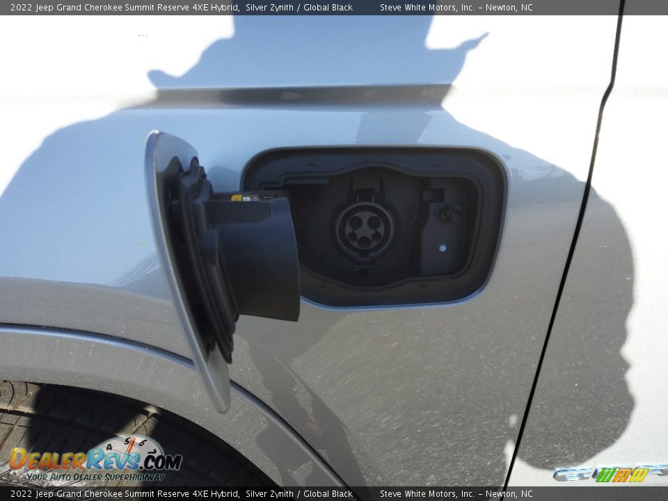 2022 Jeep Grand Cherokee Summit Reserve 4XE Hybrid Silver Zynith / Global Black Photo #4