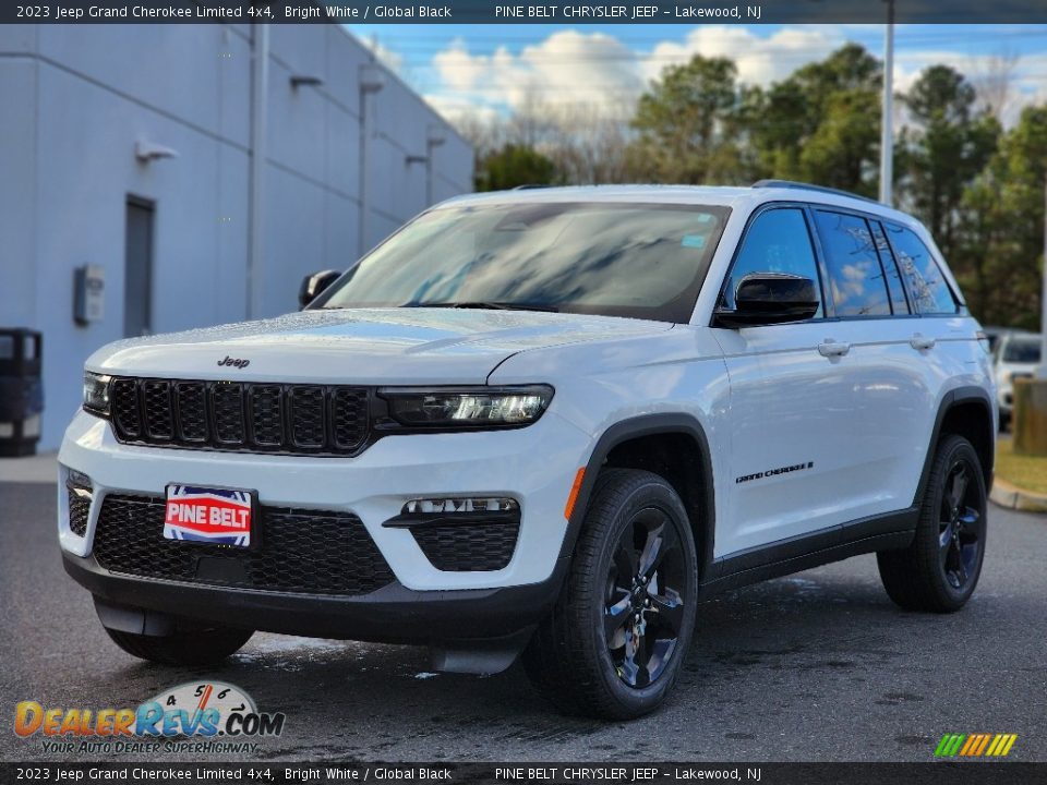 2023 Jeep Grand Cherokee Limited 4x4 Bright White / Global Black Photo #1