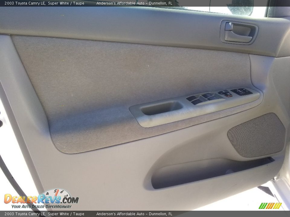 2003 Toyota Camry LE Super White / Taupe Photo #9