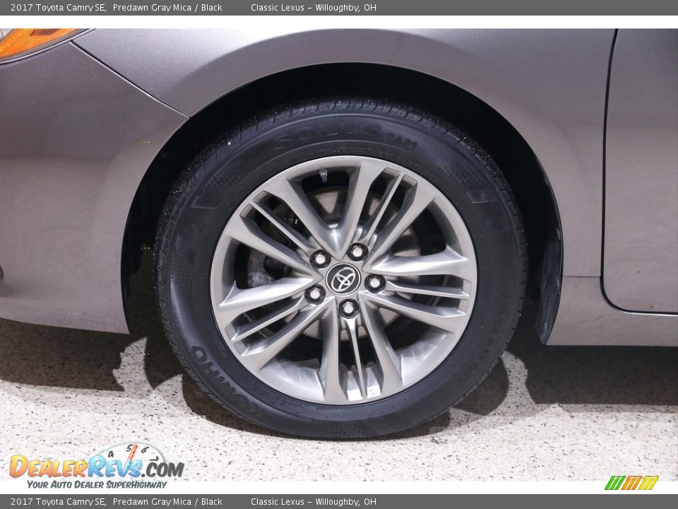 2017 Toyota Camry SE Predawn Gray Mica / Black Photo #20