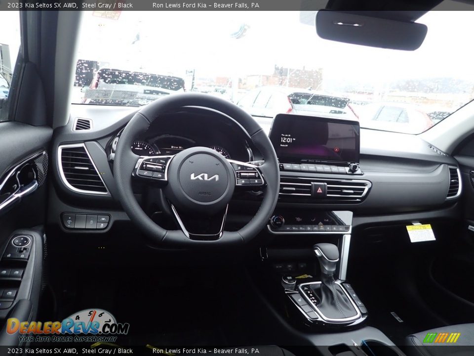 Dashboard of 2023 Kia Seltos SX AWD Photo #13