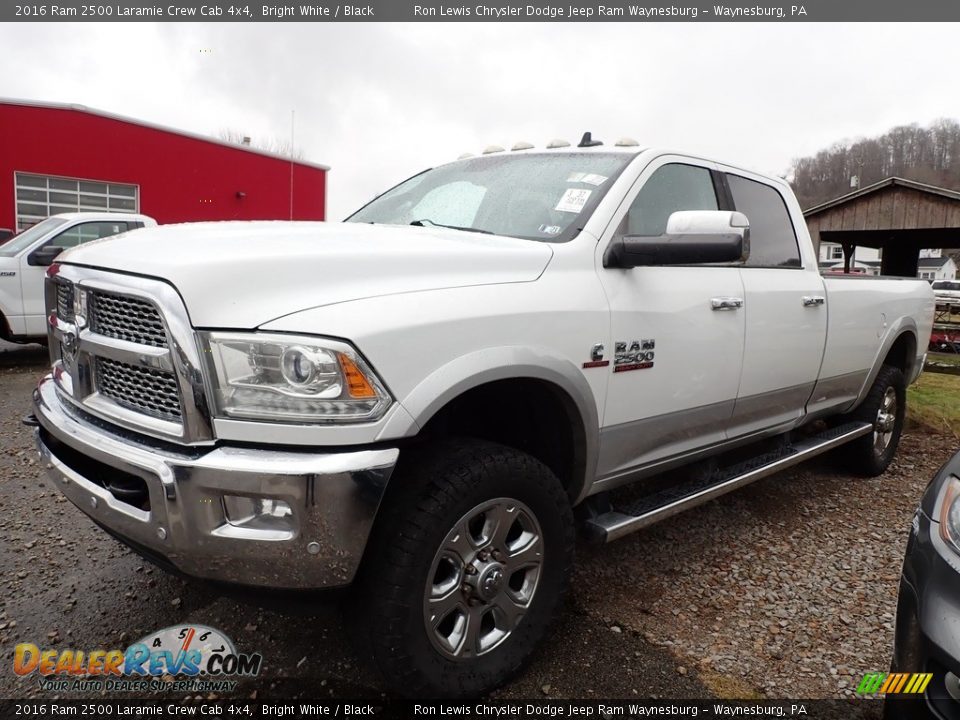 Front 3/4 View of 2016 Ram 2500 Laramie Crew Cab 4x4 Photo #1