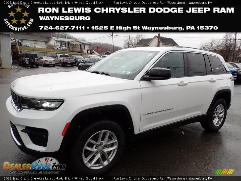 2023 Jeep Grand Cherokee Laredo 4x4 Bright White / Global Black Photo #1