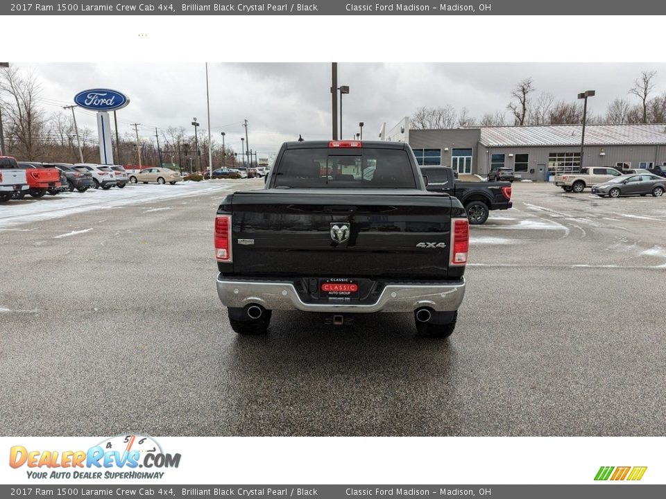 2017 Ram 1500 Laramie Crew Cab 4x4 Brilliant Black Crystal Pearl / Black Photo #4