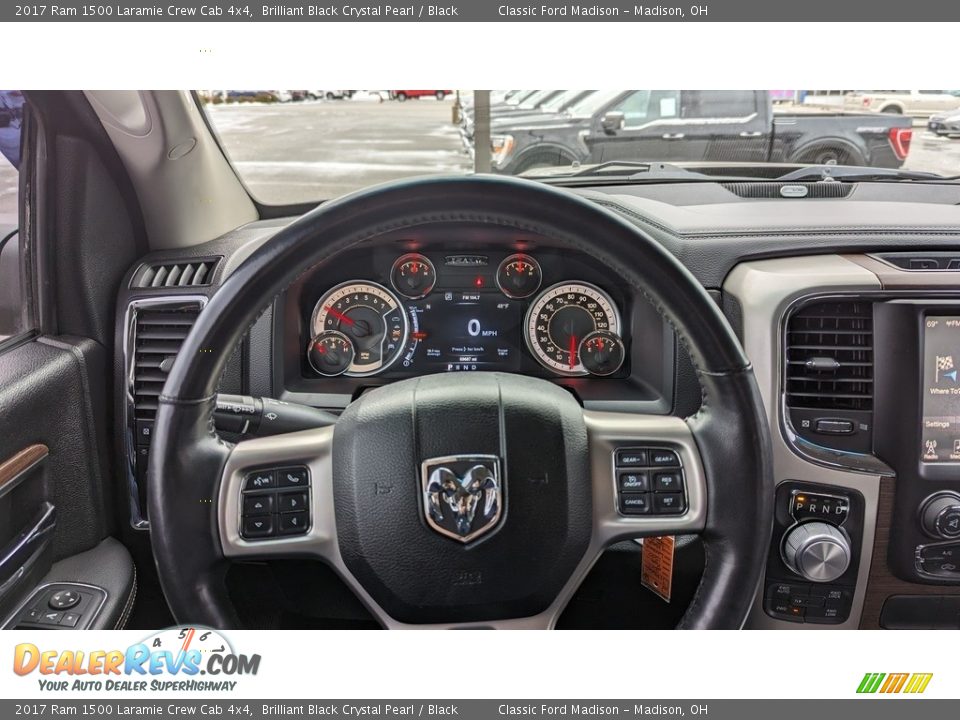 2017 Ram 1500 Laramie Crew Cab 4x4 Brilliant Black Crystal Pearl / Black Photo #11
