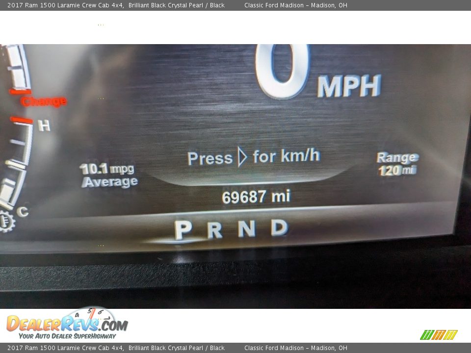 2017 Ram 1500 Laramie Crew Cab 4x4 Brilliant Black Crystal Pearl / Black Photo #12