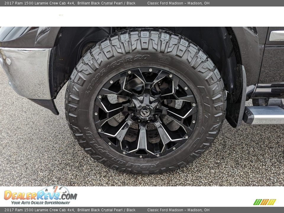 2017 Ram 1500 Laramie Crew Cab 4x4 Brilliant Black Crystal Pearl / Black Photo #20