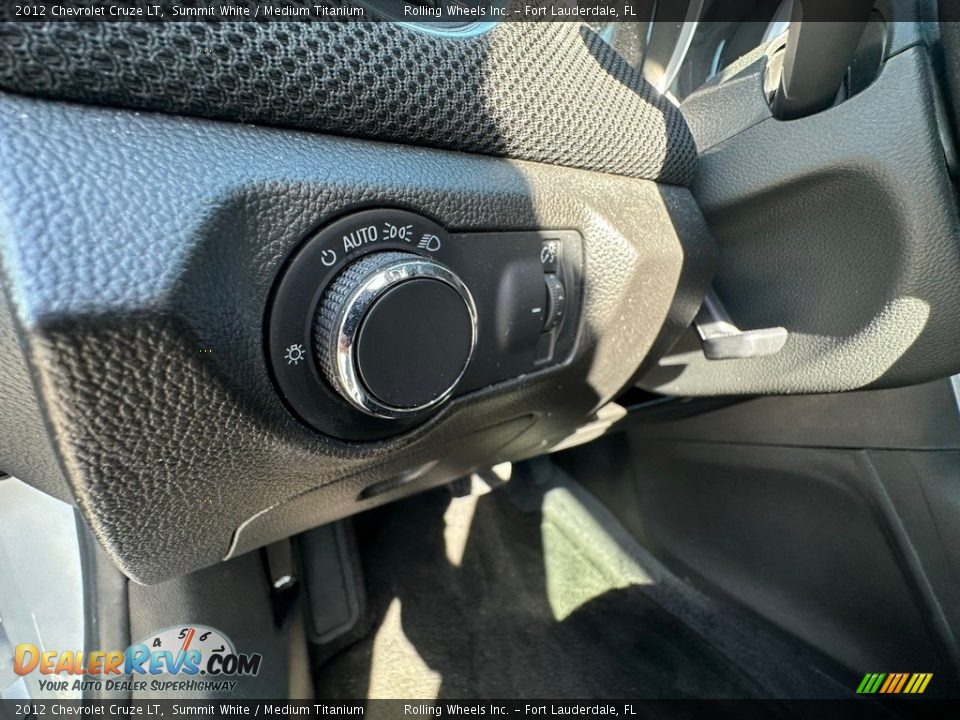 2012 Chevrolet Cruze LT Summit White / Medium Titanium Photo #14