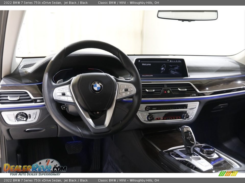 Dashboard of 2022 BMW 7 Series 750i xDrive Sedan Photo #6