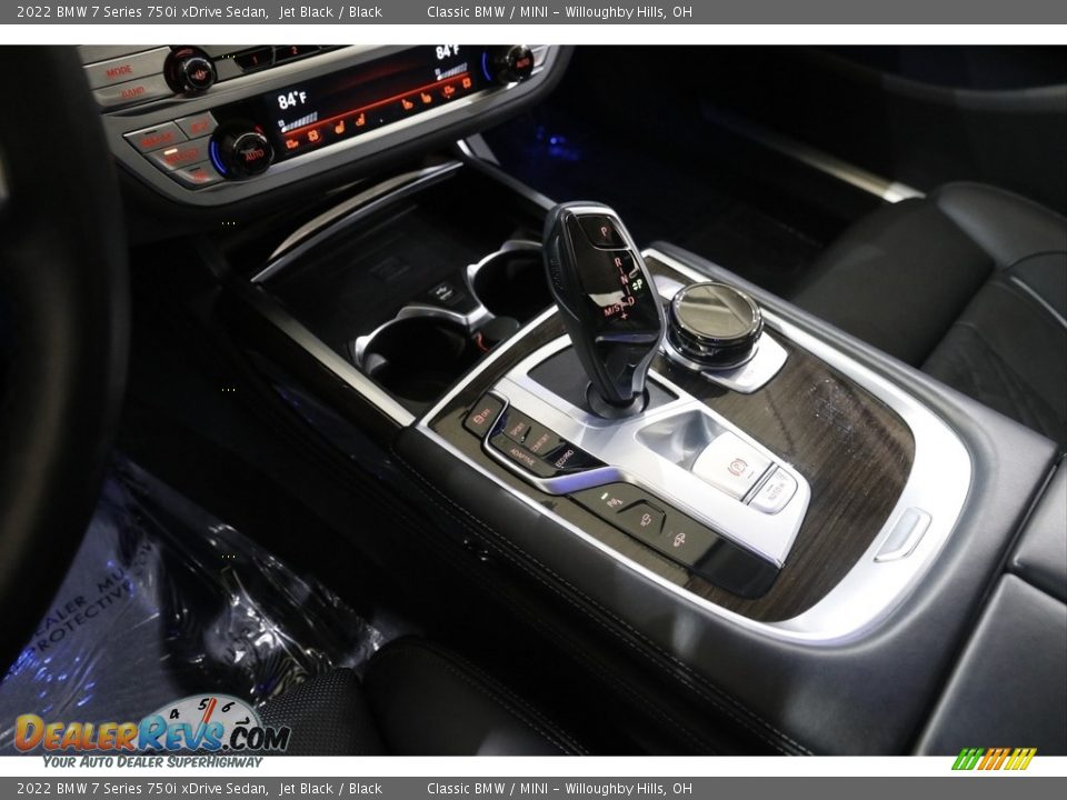 2022 BMW 7 Series 750i xDrive Sedan Shifter Photo #16