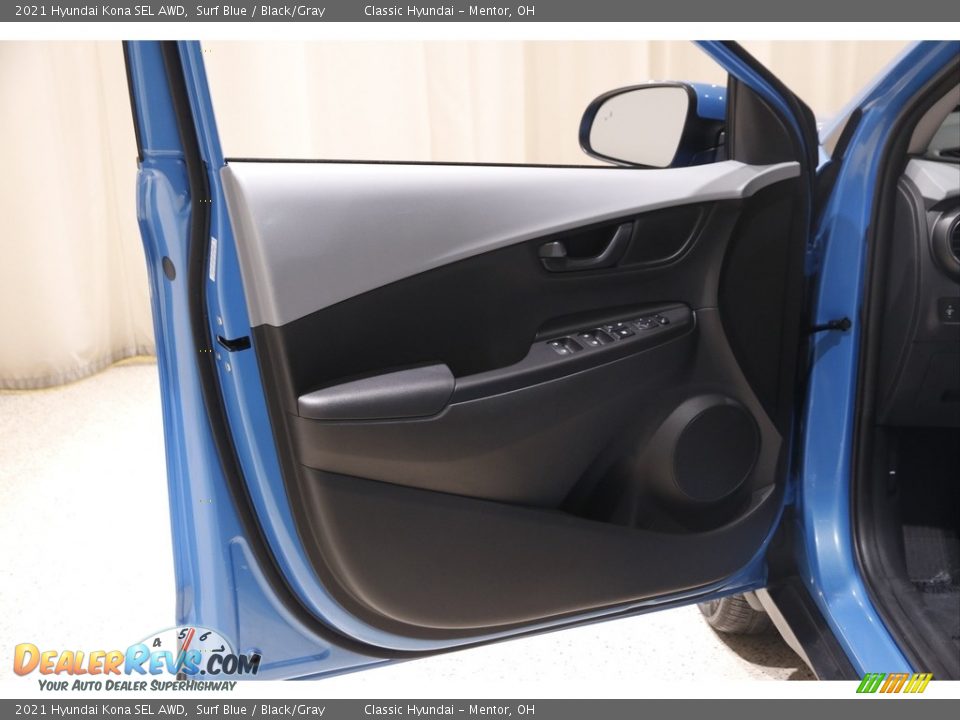 Door Panel of 2021 Hyundai Kona SEL AWD Photo #4