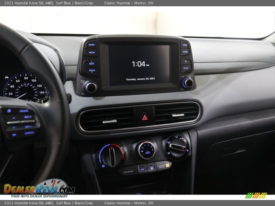 Controls of 2021 Hyundai Kona SEL AWD Photo #9