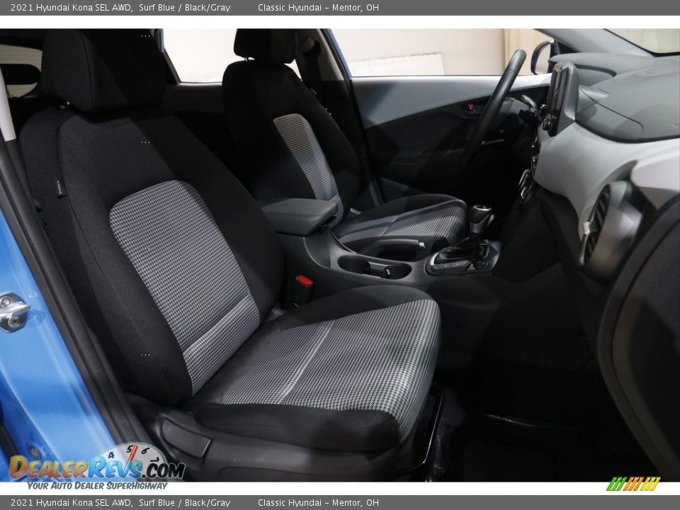 Front Seat of 2021 Hyundai Kona SEL AWD Photo #14