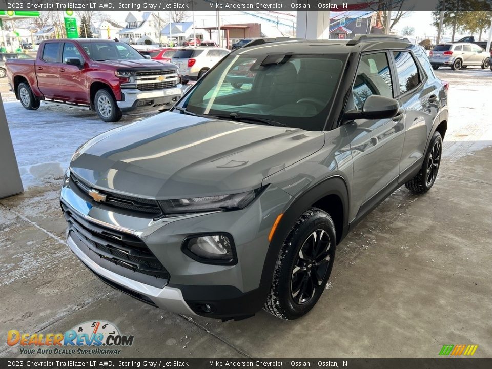 Front 3/4 View of 2023 Chevrolet TrailBlazer LT AWD Photo #2