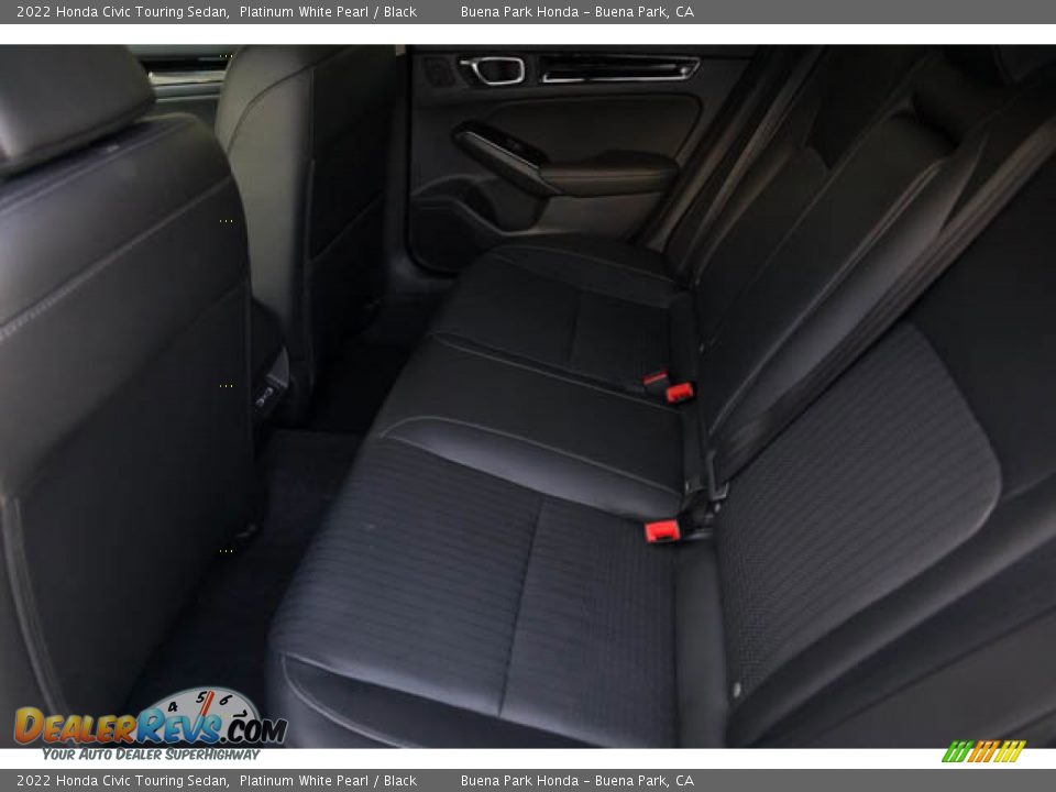 2022 Honda Civic Touring Sedan Platinum White Pearl / Black Photo #4