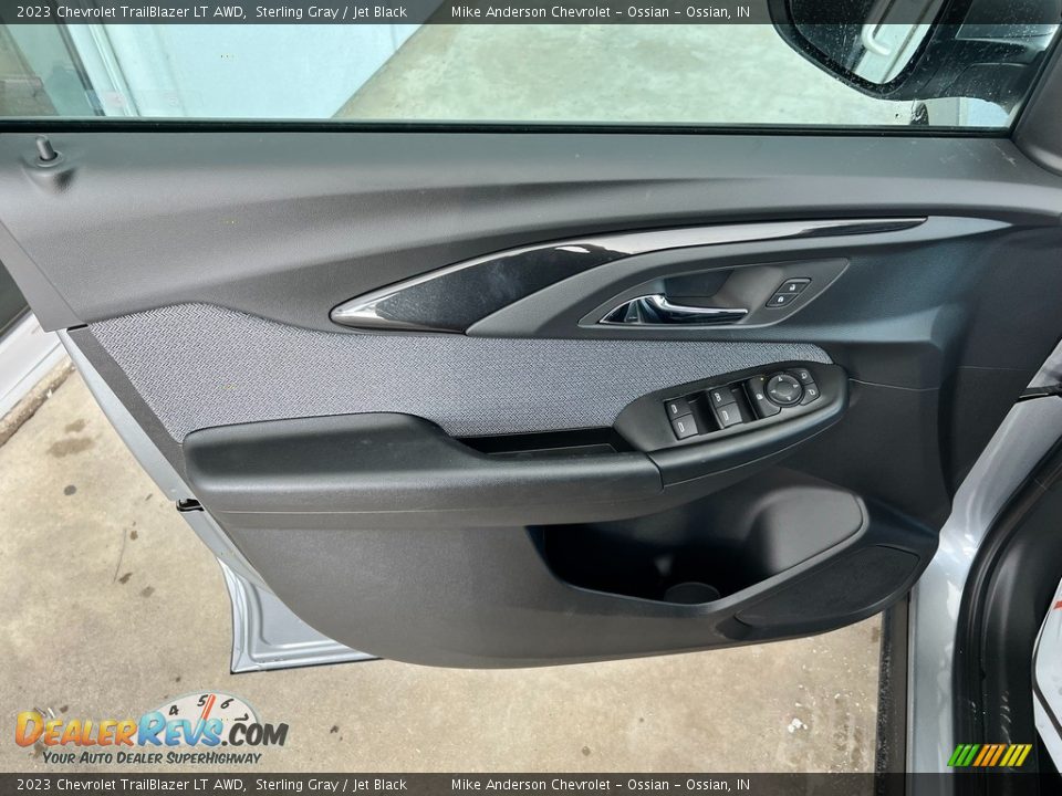 Door Panel of 2023 Chevrolet TrailBlazer LT AWD Photo #16