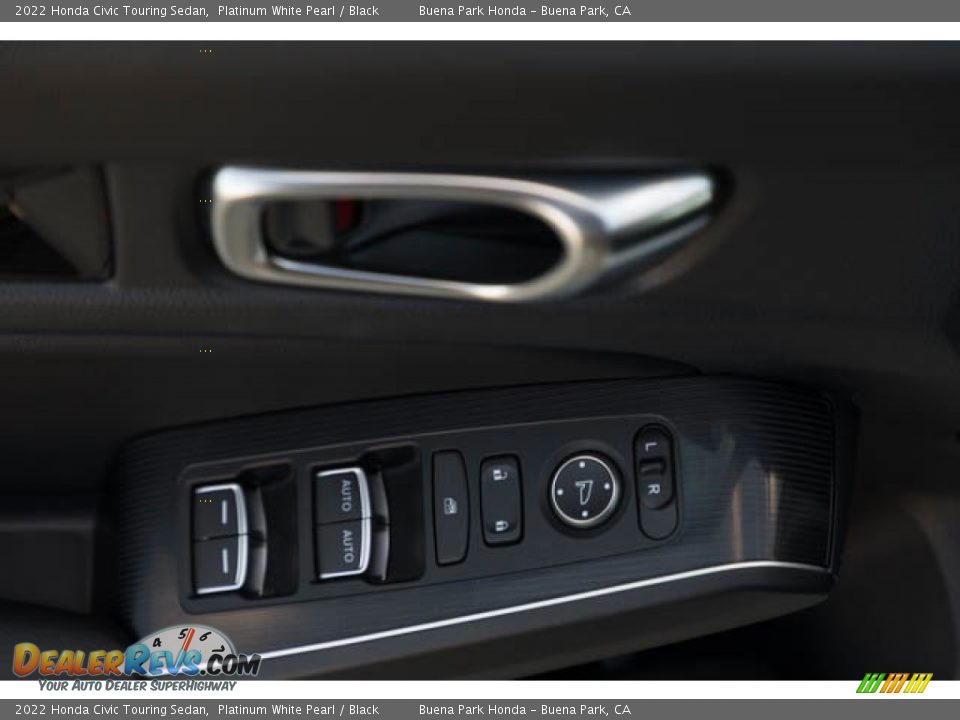 2022 Honda Civic Touring Sedan Platinum White Pearl / Black Photo #31