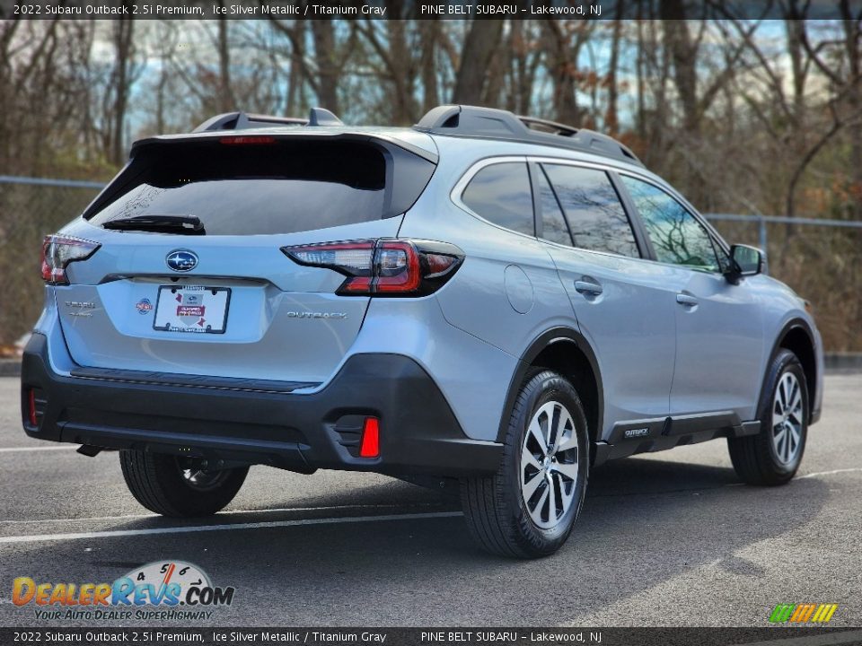 2022 Subaru Outback 2.5i Premium Ice Silver Metallic / Titanium Gray Photo #18