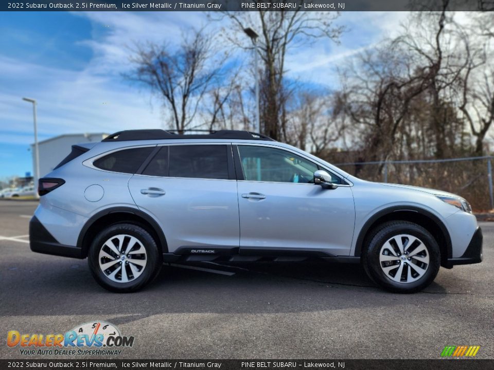 2022 Subaru Outback 2.5i Premium Ice Silver Metallic / Titanium Gray Photo #19