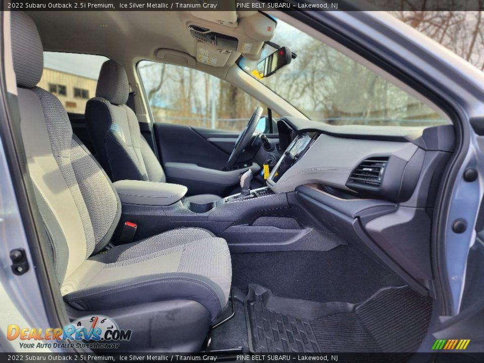 2022 Subaru Outback 2.5i Premium Ice Silver Metallic / Titanium Gray Photo #24