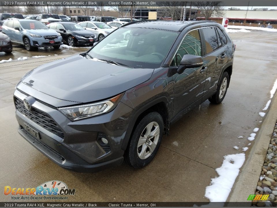 2019 Toyota RAV4 XLE Magnetic Gray Metallic / Black Photo #1