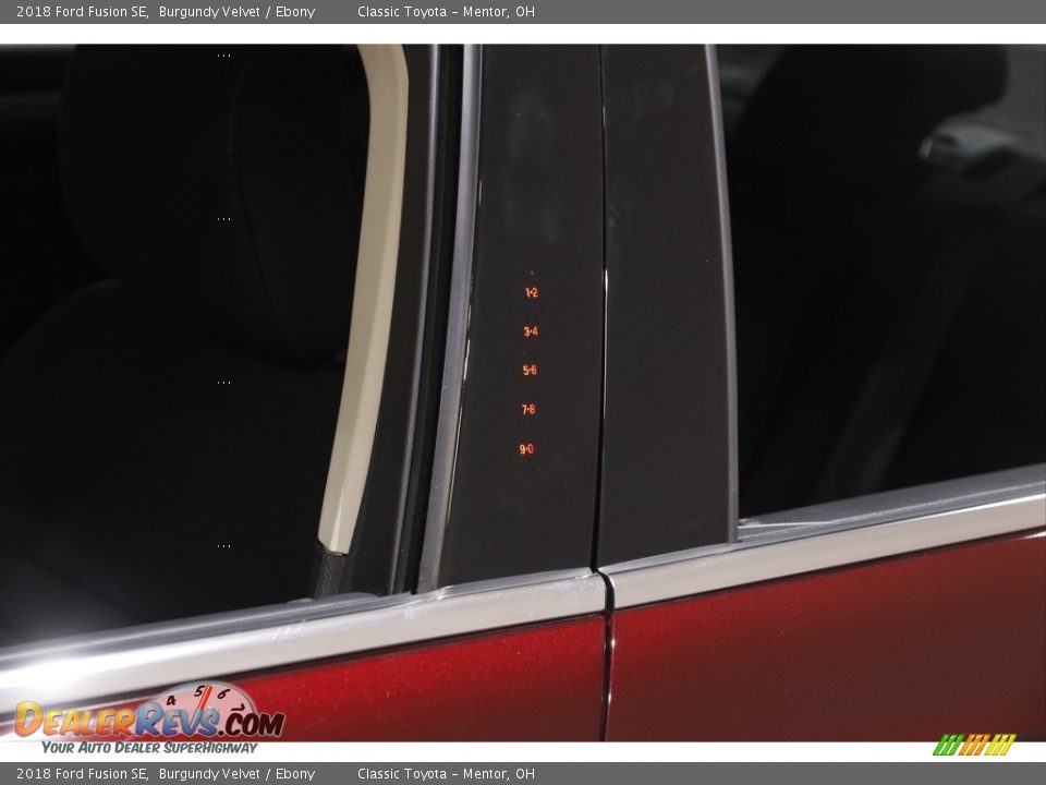 2018 Ford Fusion SE Burgundy Velvet / Ebony Photo #4