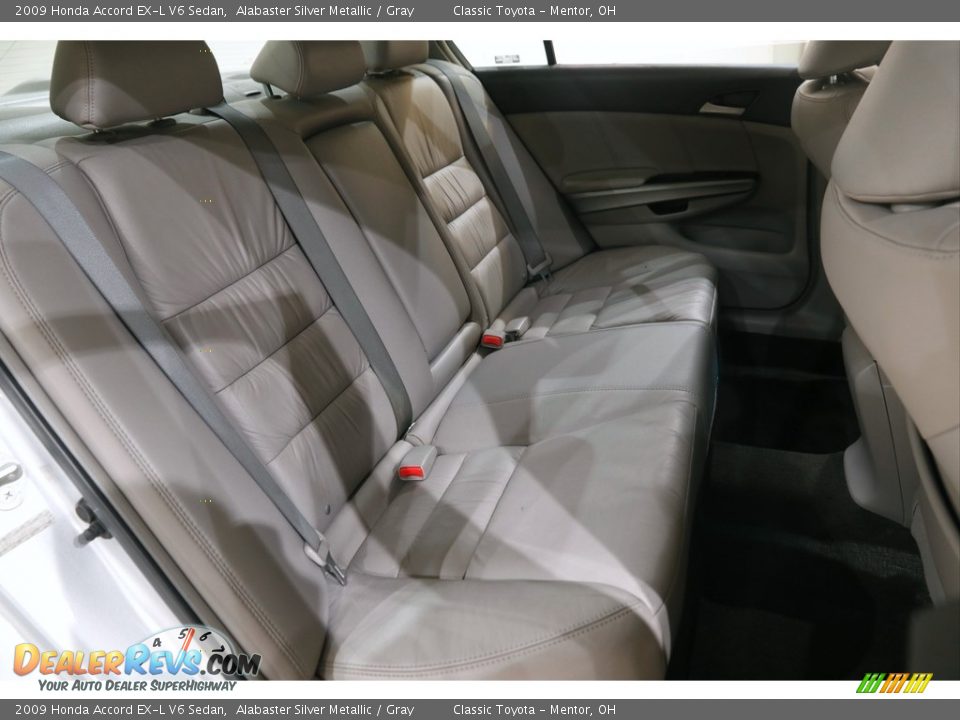 2009 Honda Accord EX-L V6 Sedan Alabaster Silver Metallic / Gray Photo #16