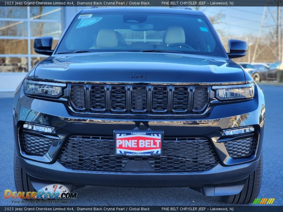 2023 Jeep Grand Cherokee Limited 4x4 Diamond Black Crystal Pearl / Global Black Photo #2