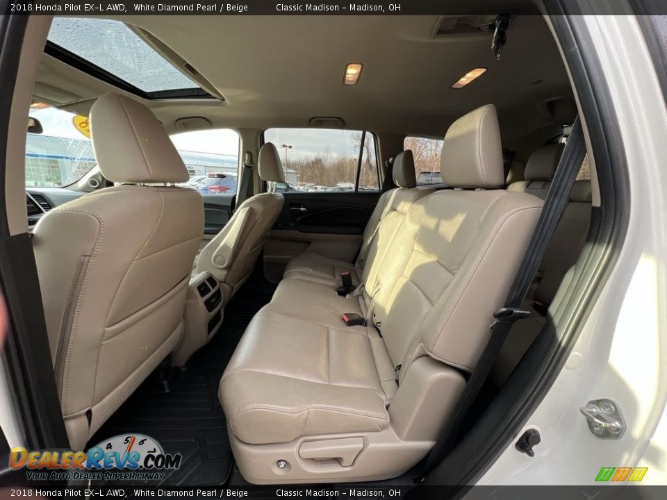 2018 Honda Pilot EX-L AWD White Diamond Pearl / Beige Photo #17