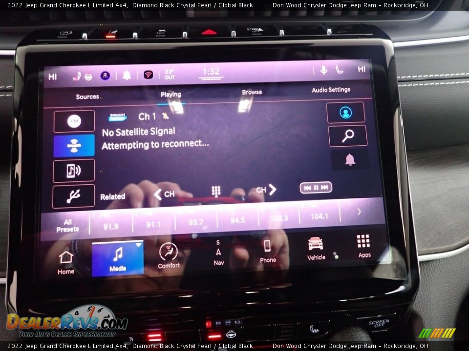 2022 Jeep Grand Cherokee L Limited 4x4 Diamond Black Crystal Pearl / Global Black Photo #2