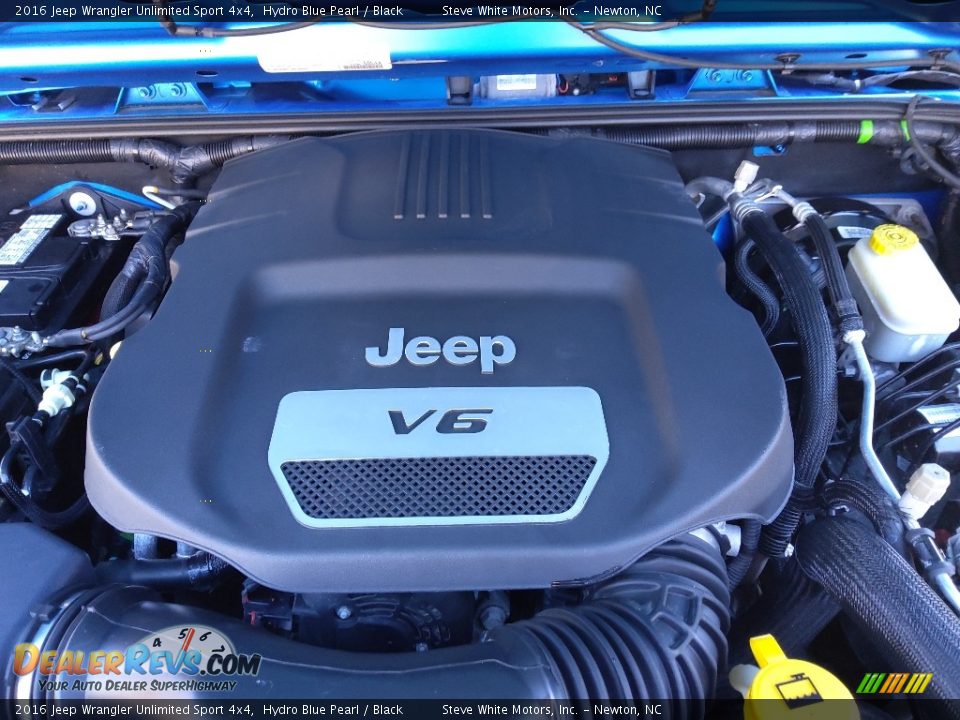 2016 Jeep Wrangler Unlimited Sport 4x4 Hydro Blue Pearl / Black Photo #10