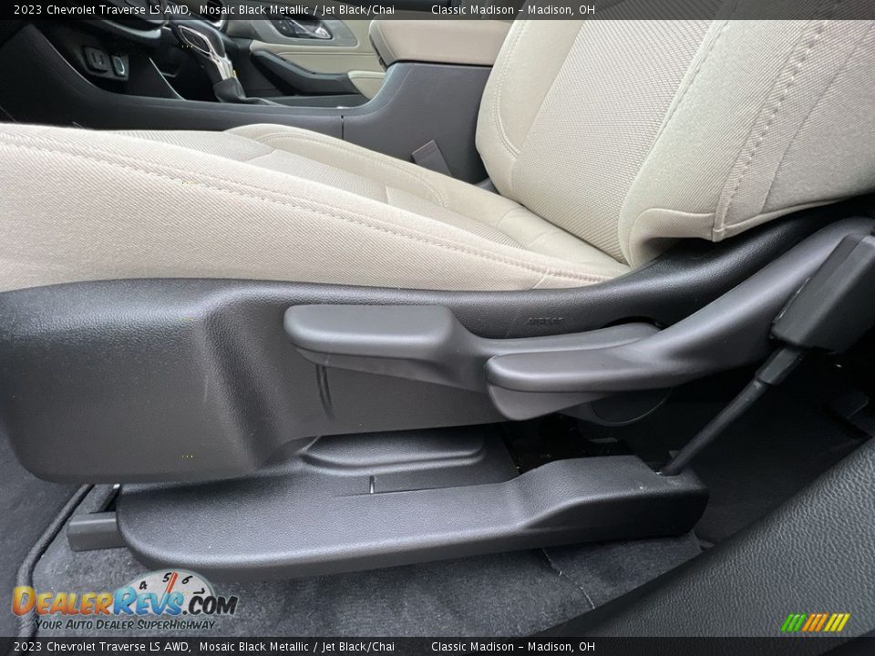 2023 Chevrolet Traverse LS AWD Mosaic Black Metallic / Jet Black/Chai Photo #7