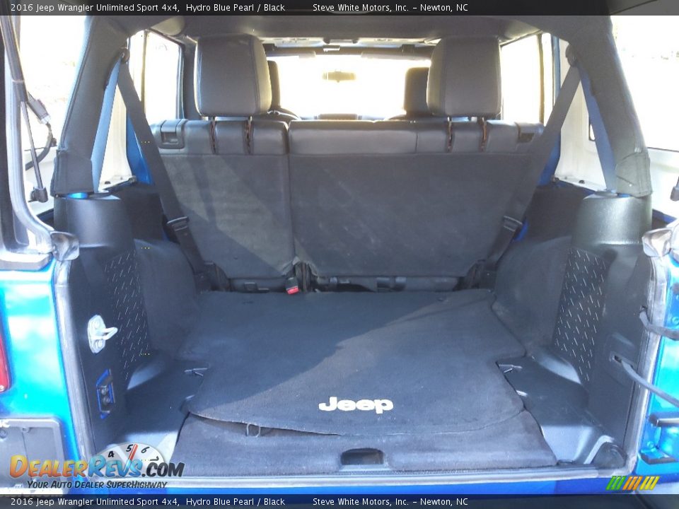 2016 Jeep Wrangler Unlimited Sport 4x4 Hydro Blue Pearl / Black Photo #15