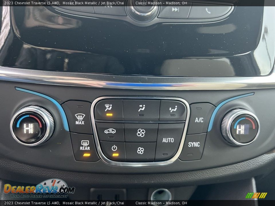 2023 Chevrolet Traverse LS AWD Mosaic Black Metallic / Jet Black/Chai Photo #13