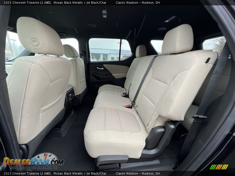 2023 Chevrolet Traverse LS AWD Mosaic Black Metallic / Jet Black/Chai Photo #16