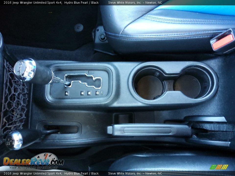 2016 Jeep Wrangler Unlimited Sport 4x4 Hydro Blue Pearl / Black Photo #24