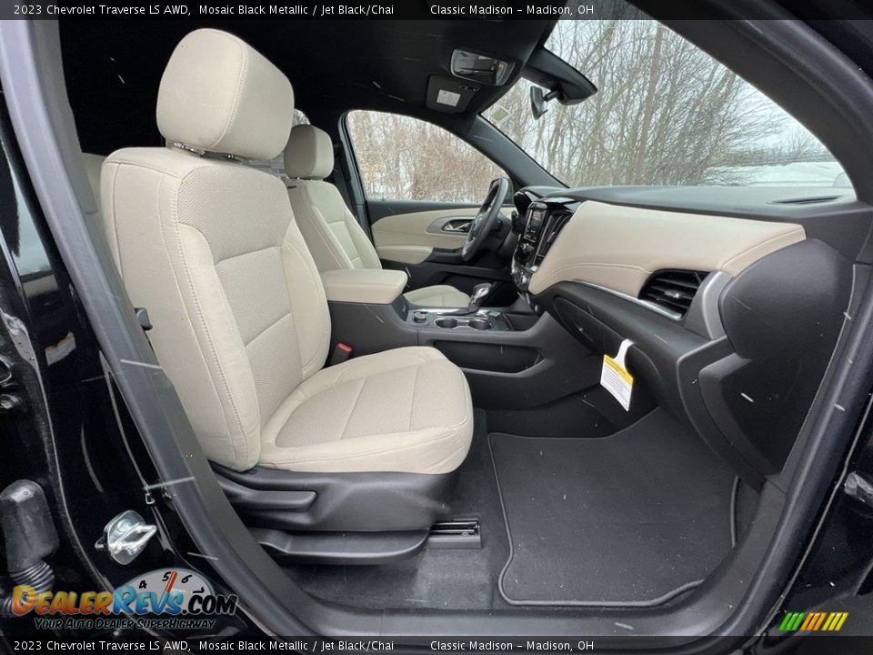 2023 Chevrolet Traverse LS AWD Mosaic Black Metallic / Jet Black/Chai Photo #19