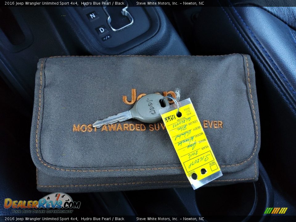 2016 Jeep Wrangler Unlimited Sport 4x4 Hydro Blue Pearl / Black Photo #25