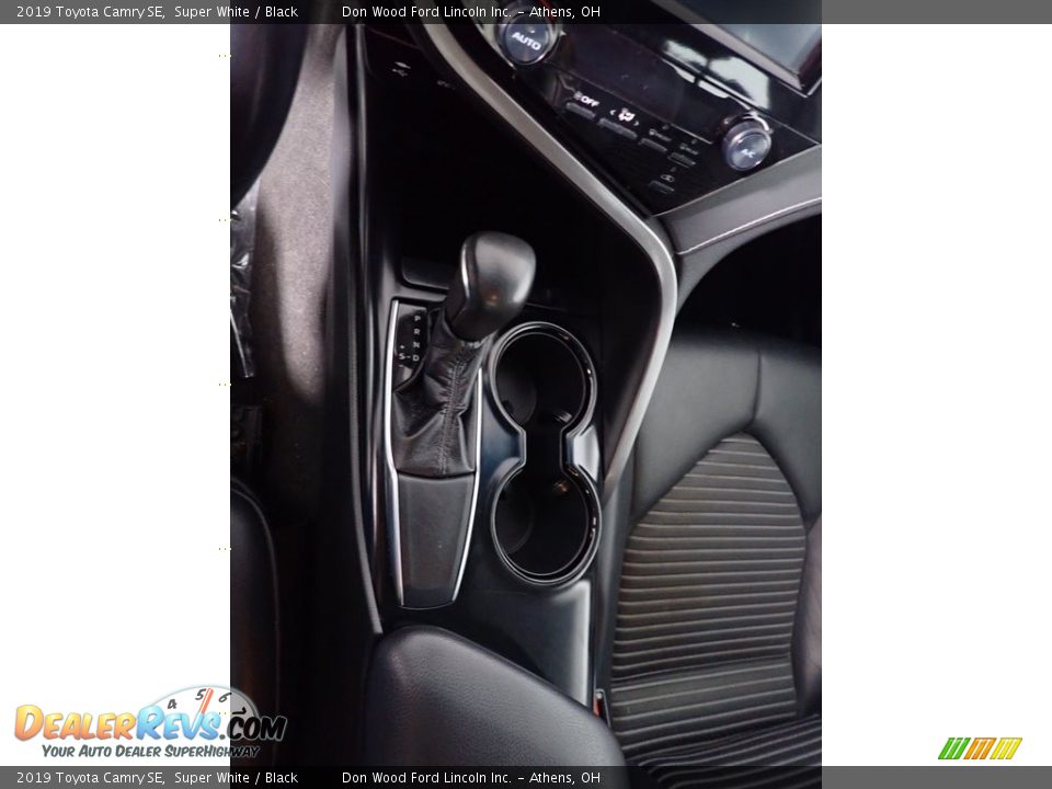2019 Toyota Camry SE Super White / Black Photo #30
