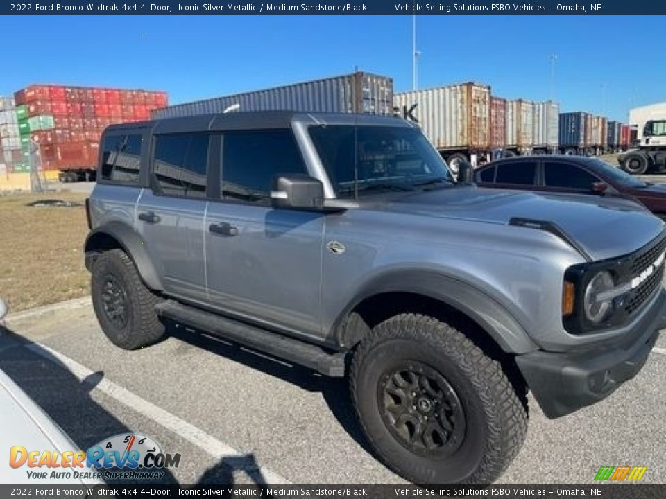 Iconic Silver Metallic 2022 Ford Bronco Wildtrak 4x4 4-Door Photo #1